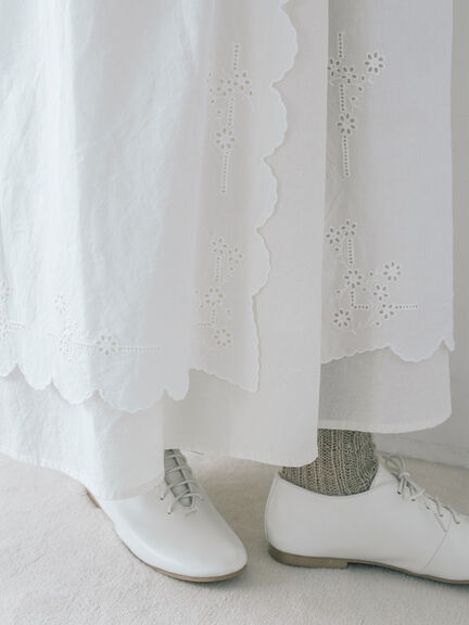 【kazumi×Samansa Mos2】エプロンスカート（オフホワイト/チャコールグレー/キナリ）｜Samansa Mos2（サマンサ モスモス）通販