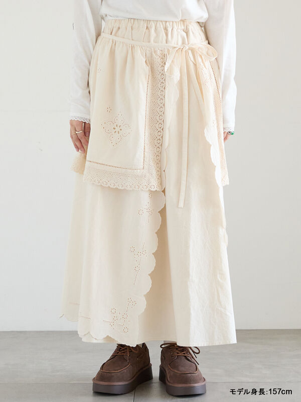 kazumi×Samansa Mos2】エプロンスカート（オフホワイト
