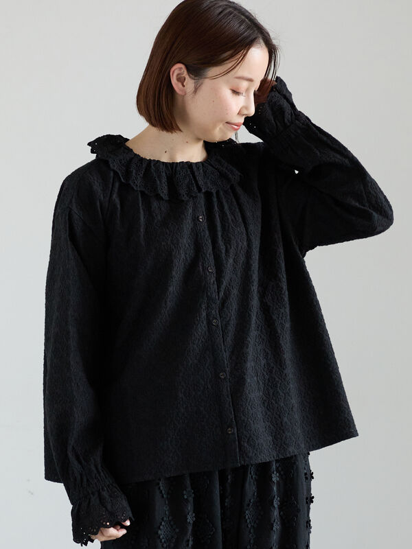 オーバーレースブラウス（オフホワイト/ブラック/キナリ/トップス