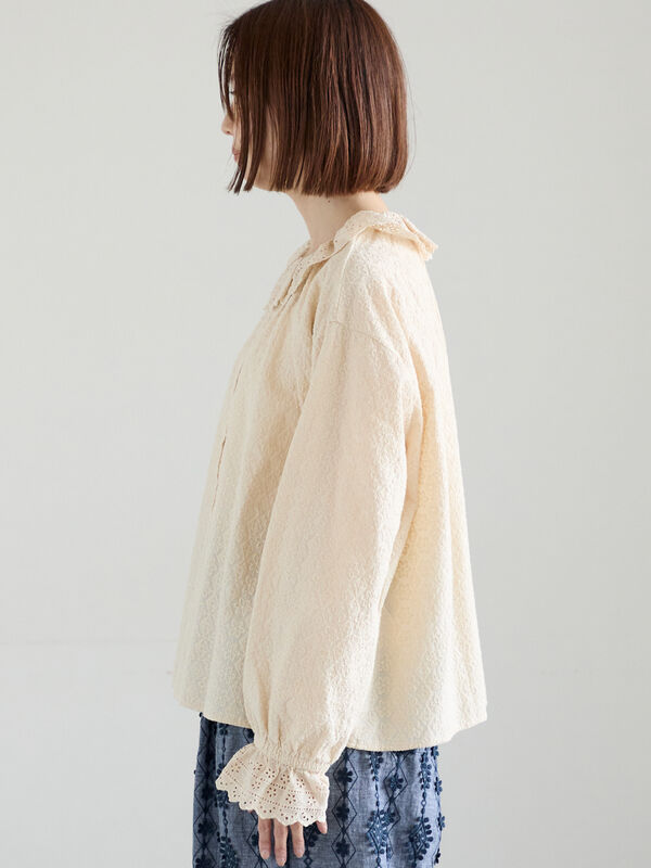 オーバーレースブラウス（オフホワイト/ブラック/キナリ/トップス