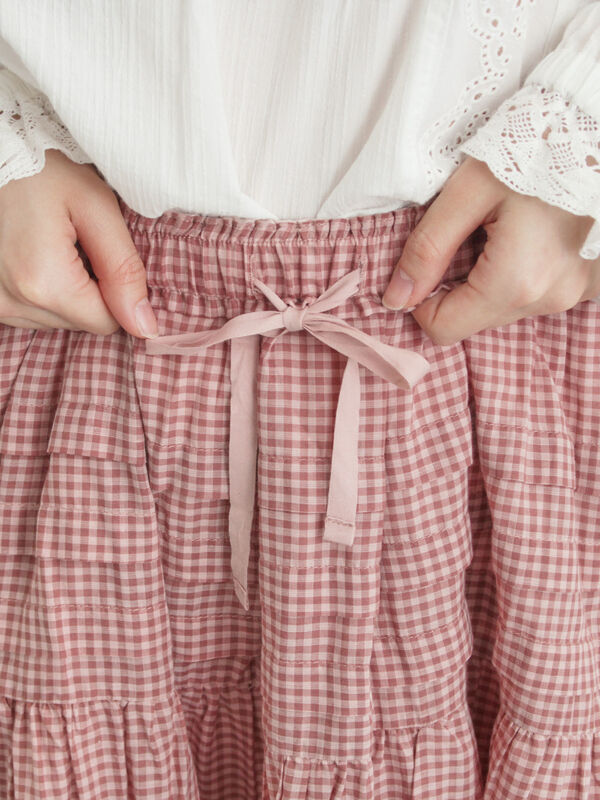 シアータックギャザースカート（オフホワイト/チャコールグレー/レッド