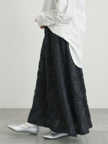 花柄テープ刺繍フレアスカート（オフホワイト/ブラック）｜Samansa Mos2（サマンサ モスモス）通販