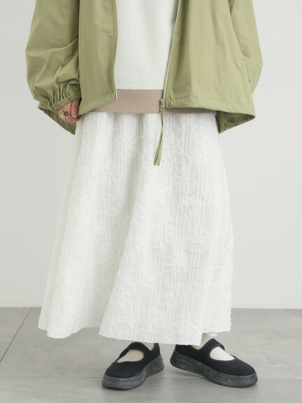 花柄テープ刺繍フレアスカート（オフホワイト/ブラック）｜Samansa Mos2（サマンサ モスモス）通販