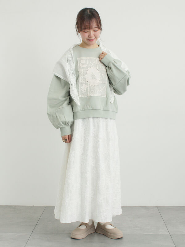 セール】 花柄テープ刺繍フレアスカート（オフホワイト/ブラック