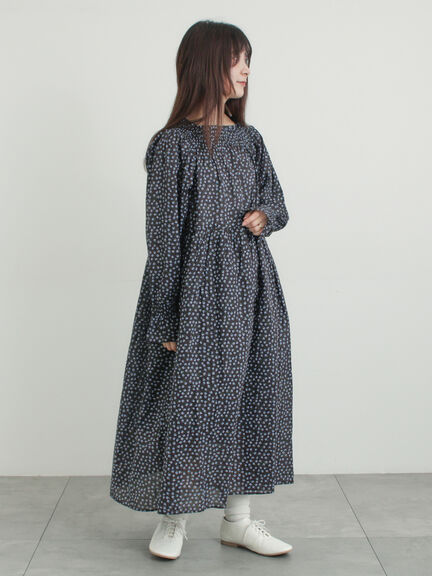 花柄シャーリングワンピース（ブラック/イエロー/カーキ）｜Samansa Mos2（サマンサ モスモス）通販