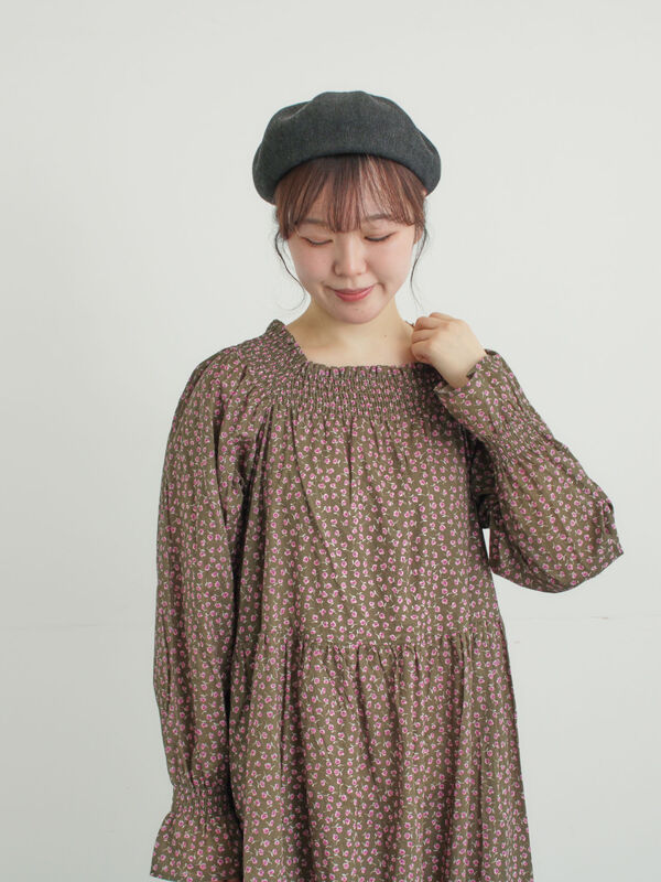 セール】 花柄シャーリングワンピース（ブラック/イエロー/カーキ