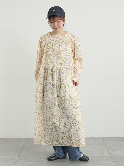 花柄シャーリングワンピース（ブラック/イエロー/カーキ）｜Samansa Mos2（サマンサ モスモス）通販