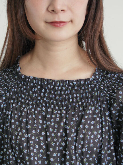 花柄シャーリングワンピース（ブラック/イエロー/カーキ）｜Samansa Mos2（サマンサ モスモス）通販