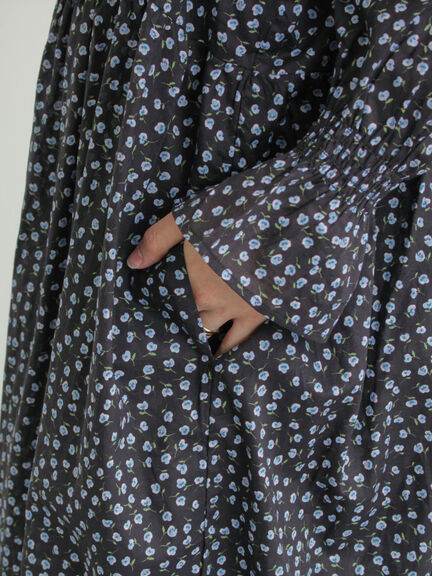 花柄シャーリングワンピース（ブラック/イエロー/カーキ）｜Samansa Mos2（サマンサ モスモス）通販