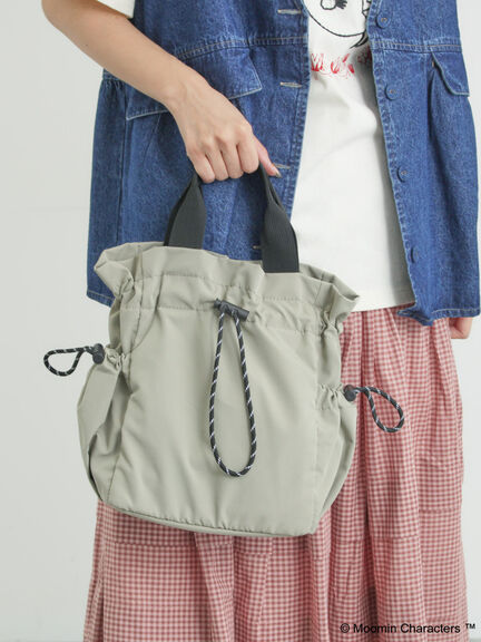 【MOOMIN×SamansaMos2】インナー総柄巾着バッグ（ブラック/ベージュ/カーキ）｜Samansa Mos2（サマンサ モスモス）通販
