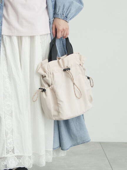 【MOOMIN×SamansaMos2】インナー総柄巾着バッグ（ブラック/ベージュ/カーキ）｜Samansa Mos2（サマンサ モスモス）通販