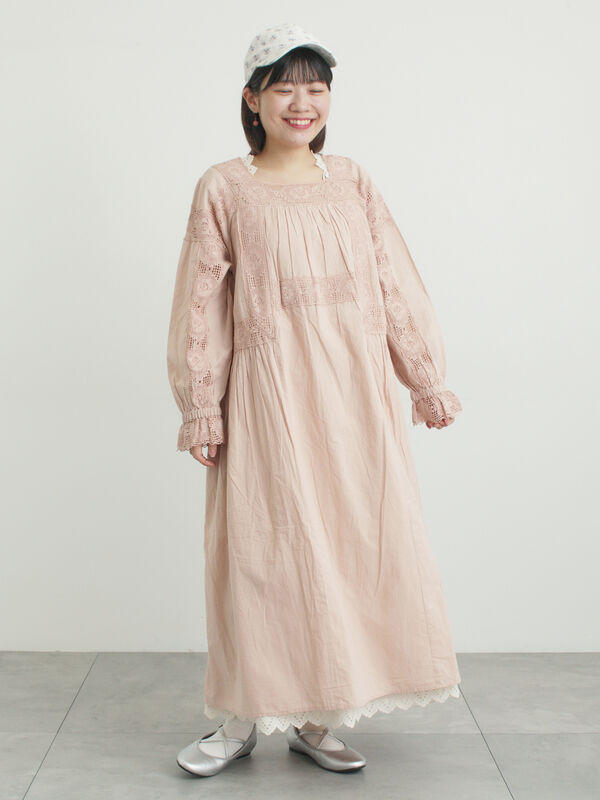 ローズ柄レーススクエアネックワンピース（オフホワイト/ブラック/ピンク/レッド）｜Samansa Mos2（サマンサ モスモス）通販