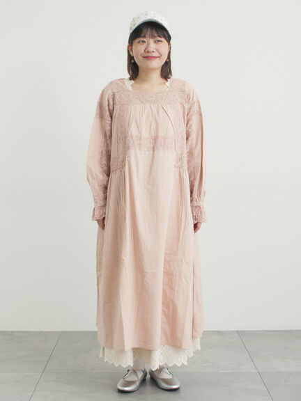 ローズ柄レーススクエアネックワンピース（オフホワイト/ブラック/ピンク/レッド）｜Samansa Mos2（サマンサ モスモス）通販