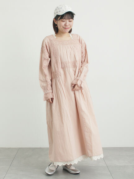 ローズ柄レーススクエアネックワンピース（オフホワイト/ブラック/ピンク/レッド）｜Samansa Mos2（サマンサ モスモス）通販