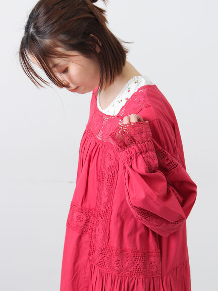 ローズ柄レーススクエアネックワンピース（オフホワイト/ブラック/ピンク/レッド）｜Samansa Mos2（サマンサ モスモス）通販