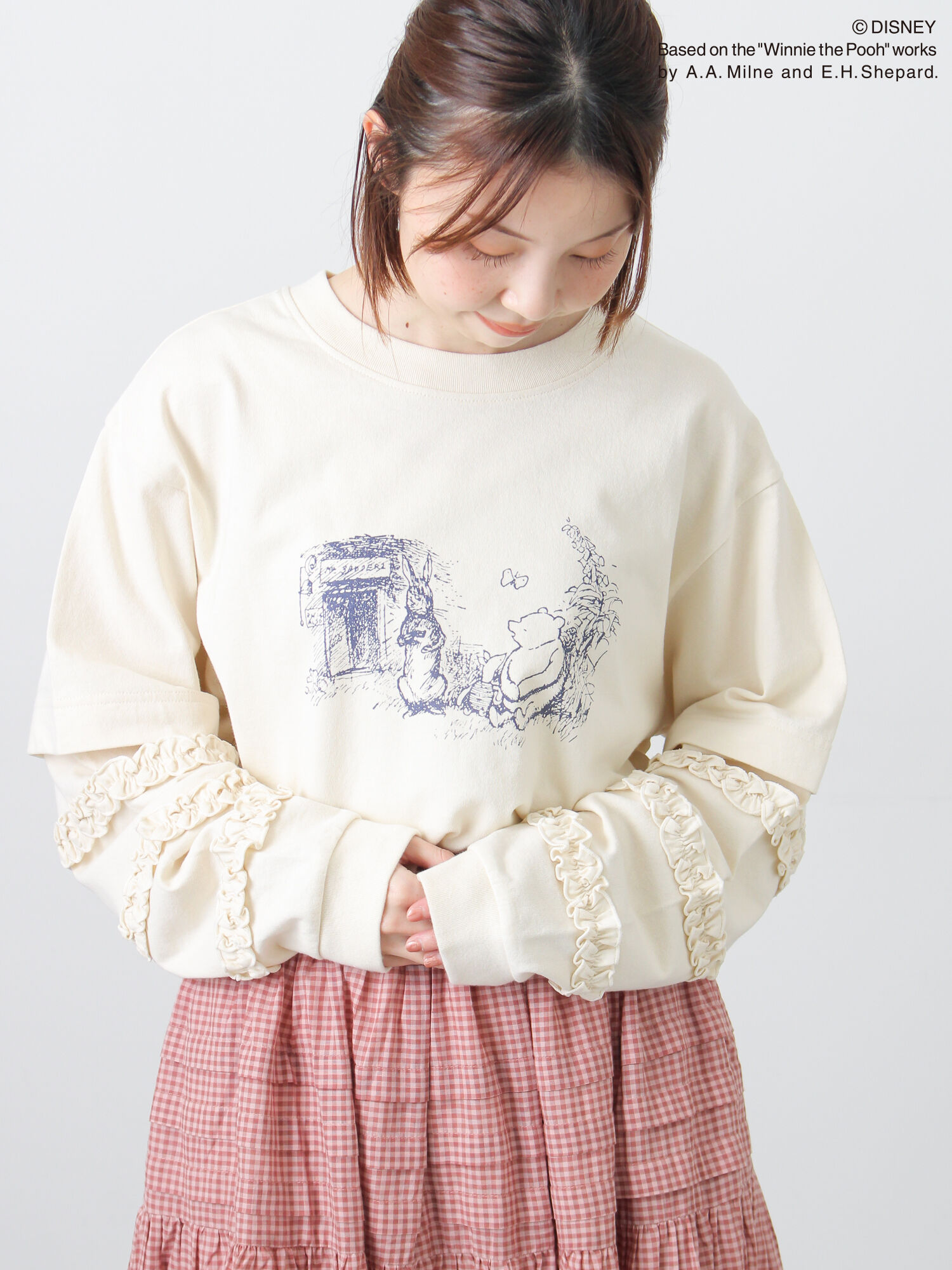 プーさん様　トップス　white サイズs セール】 【Disney】くまのプーさん袖フリルロンT（オフホワイト
