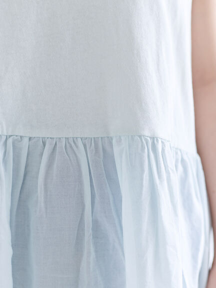 《新色追加》裾スカラップレースノースリーブインナー（オフホワイト/ブラック/ダークブラウン/ブルー）｜Samansa Mos2（サマンサ モスモス）通販