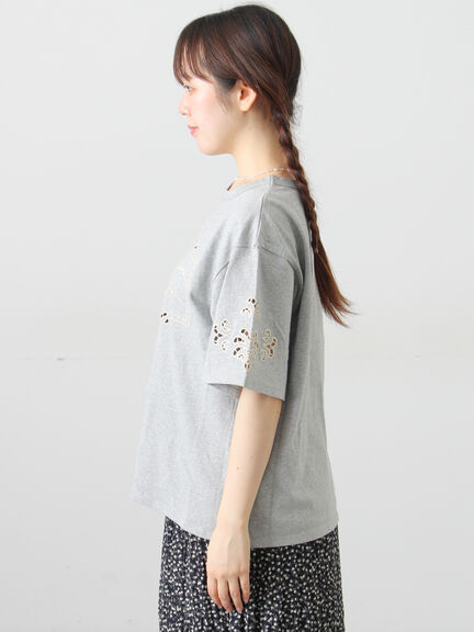 三角ストール付カットワーク刺繍Tシャツ（オフホワイト/グレー/チャコールグレー）｜Samansa Mos2（サマンサ モスモス）通販