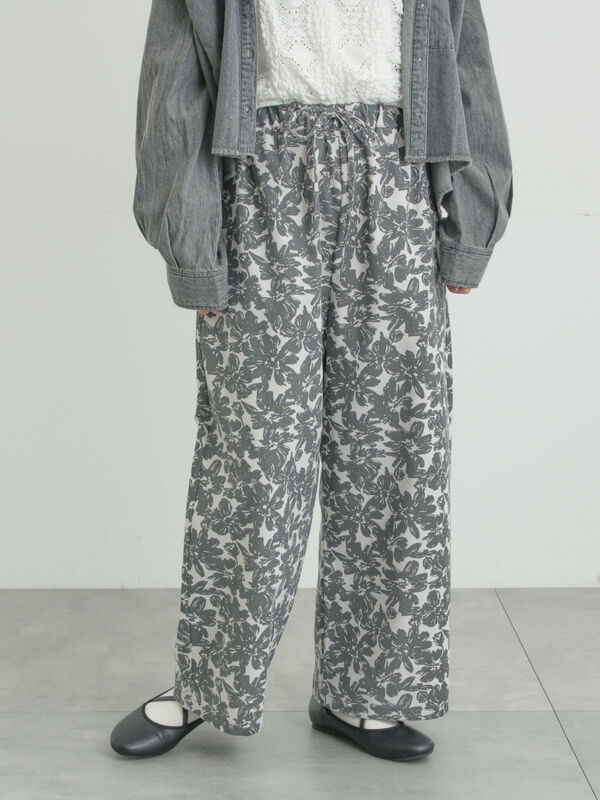 【イージーケア】イージーストレートパンツ（チャコールグレー/ブラック/ベージュ/カーキ）｜Samansa Mos2（サマンサ モスモス）通販