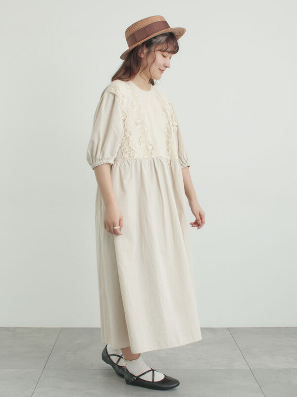 胸元レース貼りワンピース（キナリ）｜Samansa Mos2（サマンサ モスモス）通販