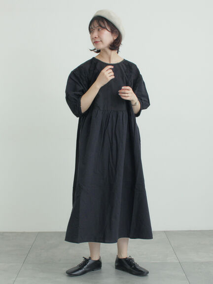 胸元レース貼りワンピース（オフホワイト/ブラック/キナリ）｜Samansa Mos2（サマンサ モスモス）通販