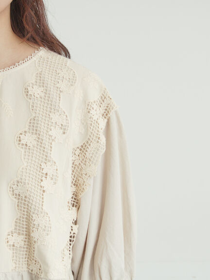 胸元レース貼りワンピース（オフホワイト/ブラック/キナリ）｜Samansa Mos2（サマンサ モスモス）通販