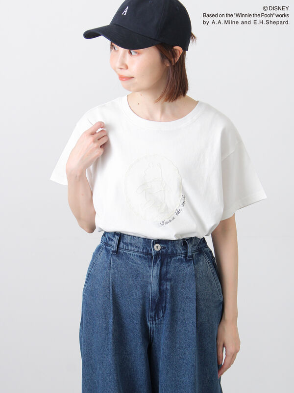 Disney】くまのプーさんレースモチーフTシャツ（オフホワイト/ブラック