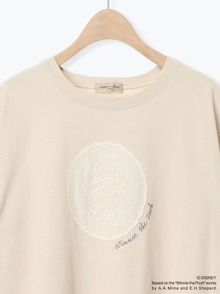 【Disney】くまのプーさんレースモチーフTシャツ（オフホワイト/ブラック/ベージュ）｜Samansa Mos2（サマンサ モスモス）通販