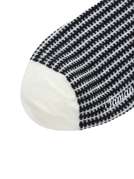 【Disney】くまのプーさん/ワンポイント刺繍ソックス（ブラック/レッド/キナリ）｜Samansa Mos2（サマンサ モスモス）通販