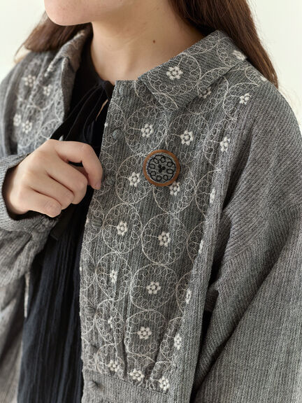 【Cross×Staff】ブローチ付シャツジャケット（チャコールグレー/ベージュ/モカ）｜Samansa Mos2（サマンサ モスモス）通販