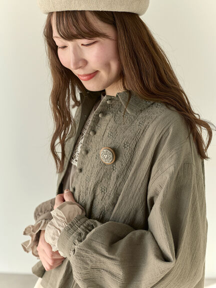【Cross×Staff】ブローチ付シャツジャケット（チャコールグレー/ベージュ/モカ）｜Samansa Mos2（サマンサ モスモス）通販