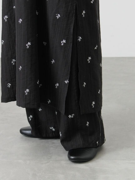 シアー楊柳刺繍キャミソールワンピース（オフホワイト/ブラック/ミント）｜Samansa Mos2（サマンサ モスモス）通販