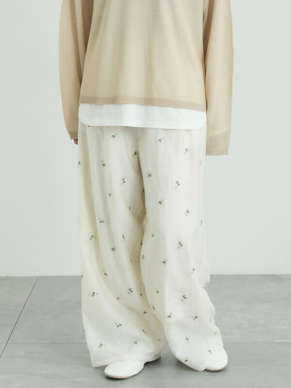 シアー楊柳刺繍イージーパンツ（オフホワイト）｜Samansa Mos2（サマンサ モスモス）通販