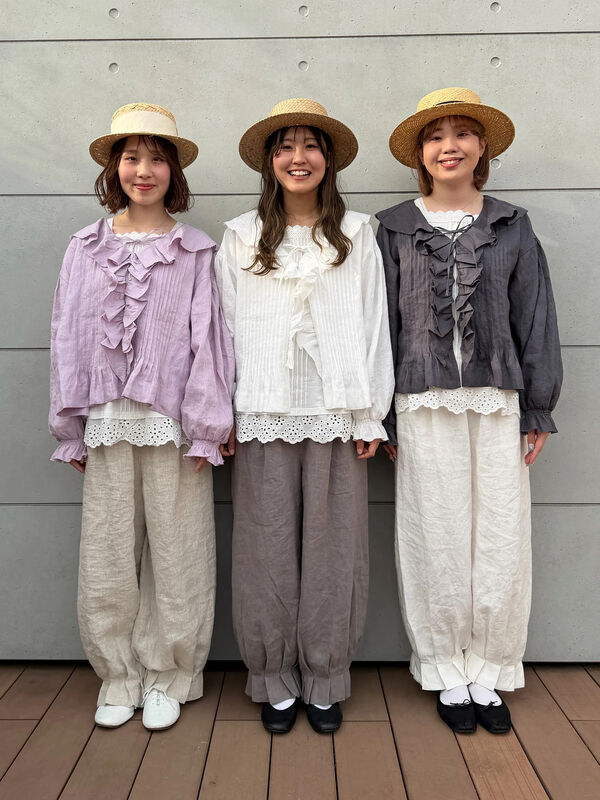 立川店/EC限定】リネンヘムタックパンツ（オフホワイト/グレージュ