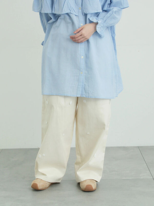 3Dレースモチーフ付きパンツ（キナリ）｜Samansa Mos2（サマンサ モスモス）通販