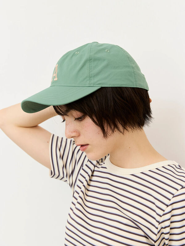 セール】 【消臭効果】BIGイニシャル刺繍キャップ（グレー/ブラック