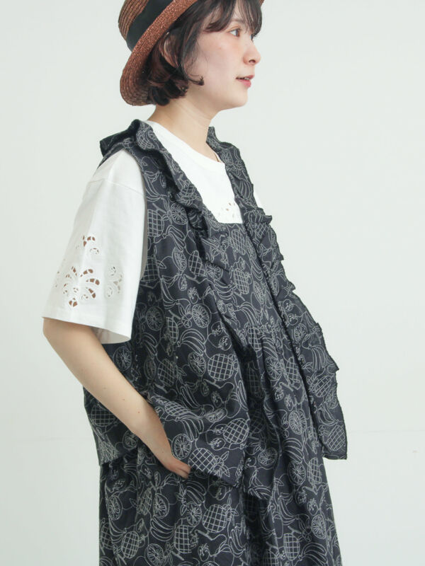 monstork  ハンサムベスト メルヘン×Samansa Mos2】総刺繍ベスト（オフホワイト/ブラック/モカ
