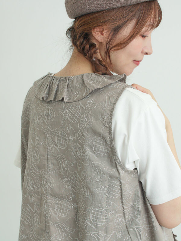 セール】 【メルヘン×Samansa Mos2】総刺繍ベスト（オフホワイト