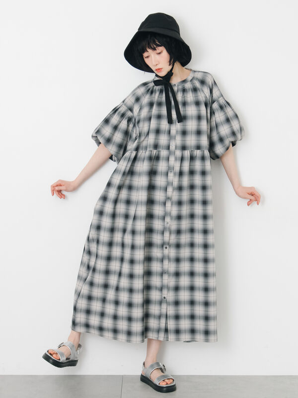 【遮熱】柄アソートバルーンスリーブワンピース（ブラック/ベージュ/サックスブルー/ネイビー）｜Samansa Mos2（サマンサ モスモス）通販