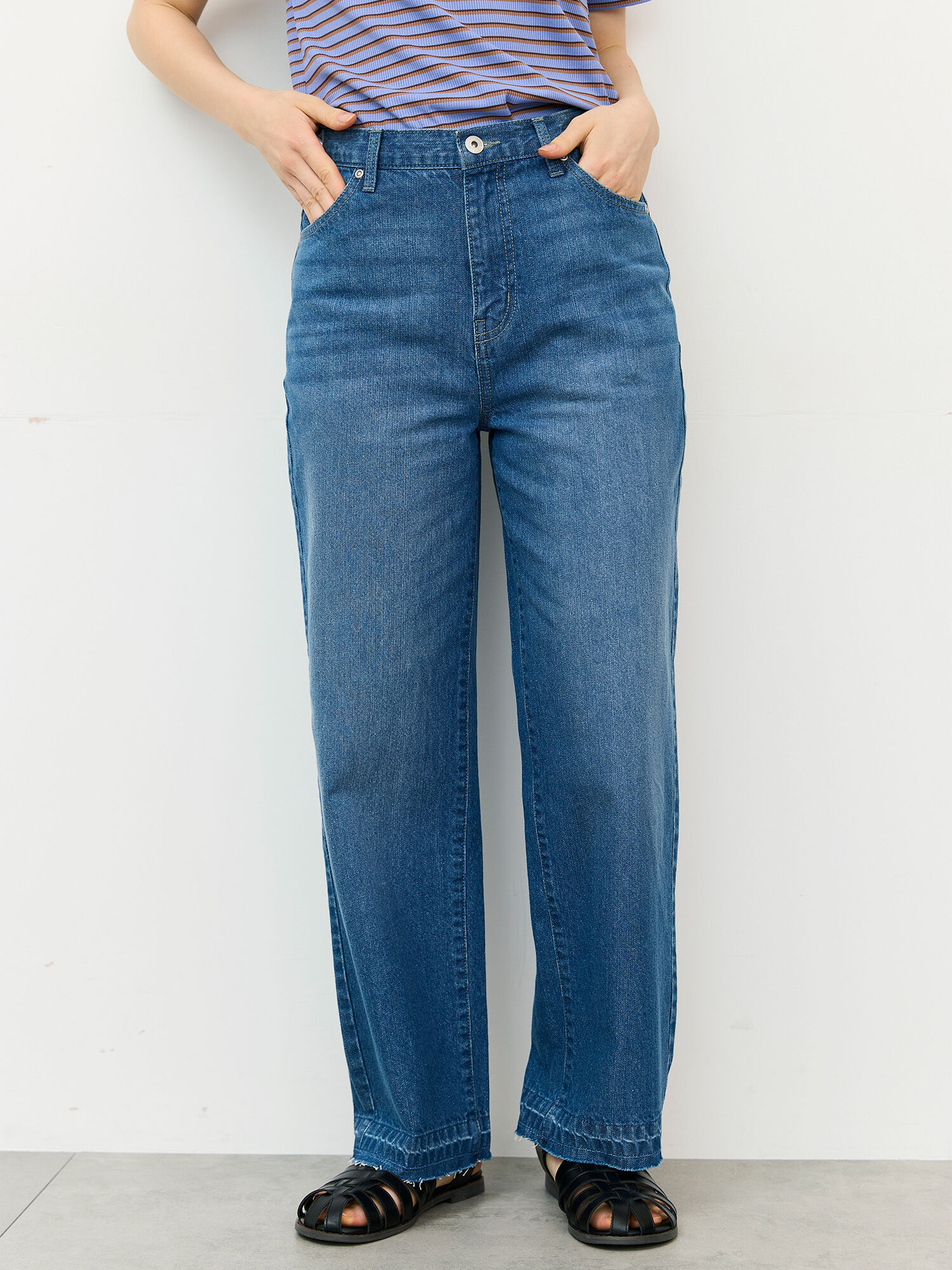 セール】 【ECO DENIM】ストレートパンツ（チャコールグレー/サックス
