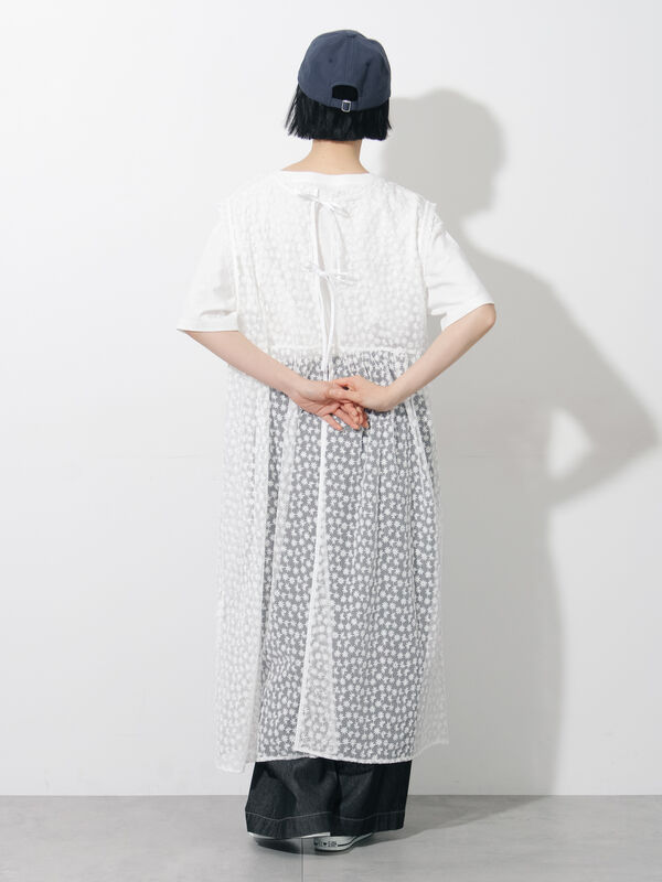 チュール刺繍前後2WAYノースリワンピース（オフホワイト/ブラック