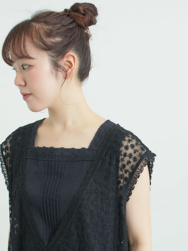 チュール刺繍前後2WAYノースリワンピース（オフホワイト/ブラック