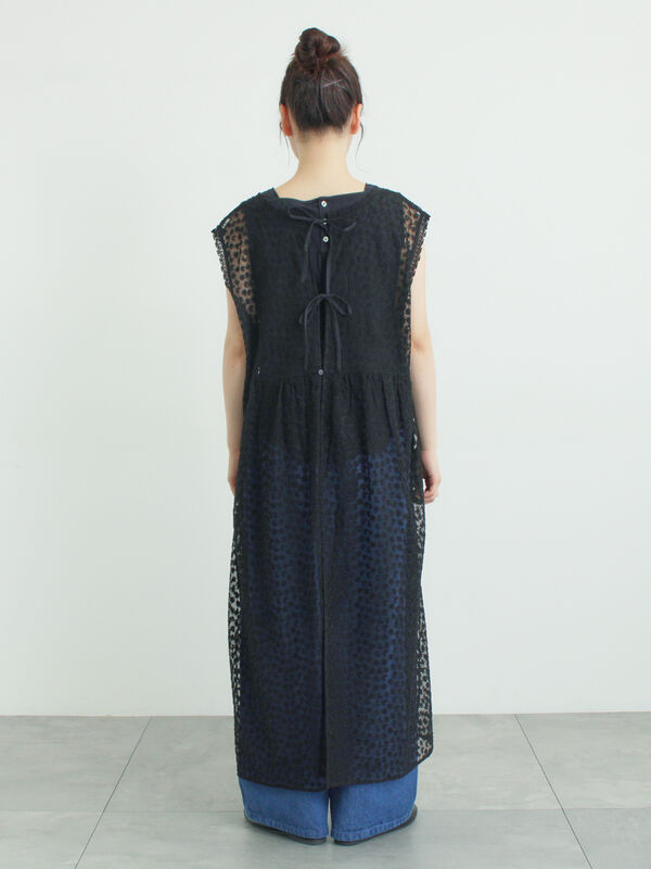 チュール刺繍前後2WAYノースリワンピース（オフホワイト/ブラック