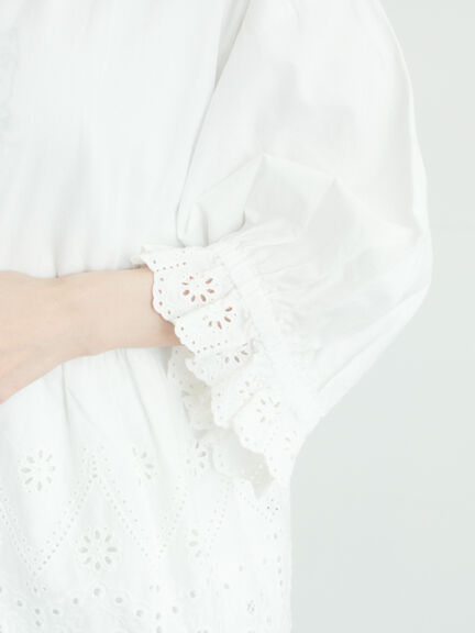 裾スカラップレース切替ブラウス（オフホワイト/ブラック/ベージュ）｜Samansa Mos2（サマンサ モスモス）通販