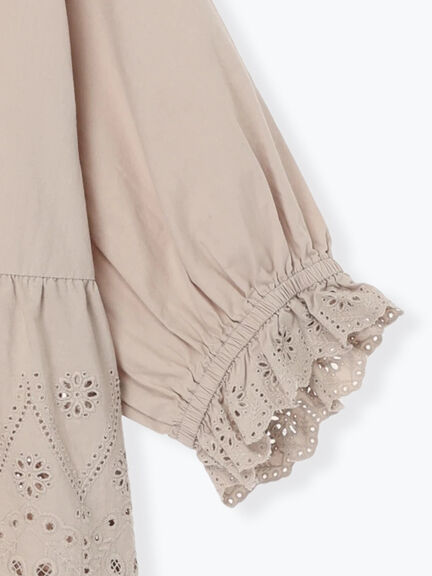 裾スカラップレース切替ブラウス（オフホワイト/ブラック/ベージュ）｜Samansa Mos2（サマンサ モスモス）通販