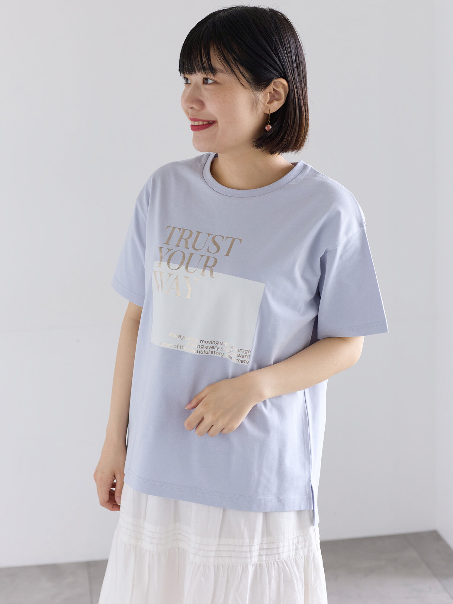 セール】 【接触冷感】スクエア箔ロゴTシャツ（オフホワイト