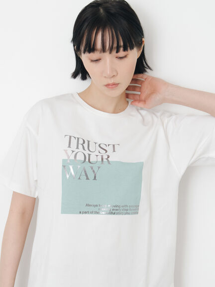 【接触冷感】スクエア箔ロゴTシャツ（オフホワイト/チャコールグレー/サックスブルー）｜Samansa Mos2（サマンサ モスモス）通販