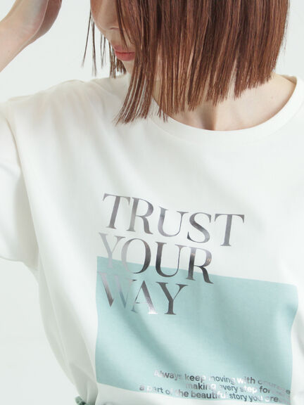 【接触冷感】スクエア箔ロゴTシャツ（オフホワイト/チャコールグレー/サックスブルー）｜Samansa Mos2（サマンサ モスモス）通販