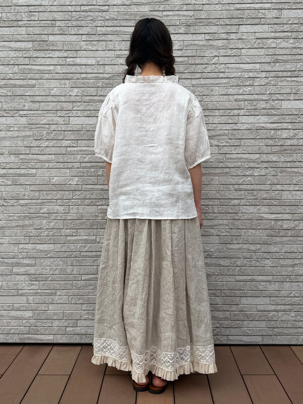 立川店/EC限定】リネンクラシックフリルブラウス（オフホワイト