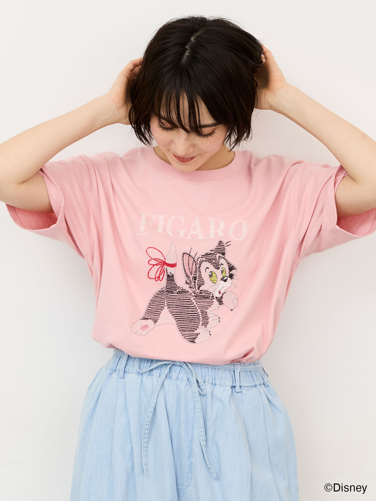 Disney】ピノキオ/フィガロ刺繍Tシャツ（オフホワイト/ピンク/ベージュ